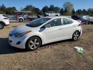 Hyundai Elantra GLS 1.8L 4 2013