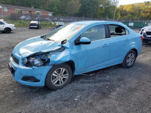 Chevrolet Aveo (Sonic) LT 1.8L 4 2014