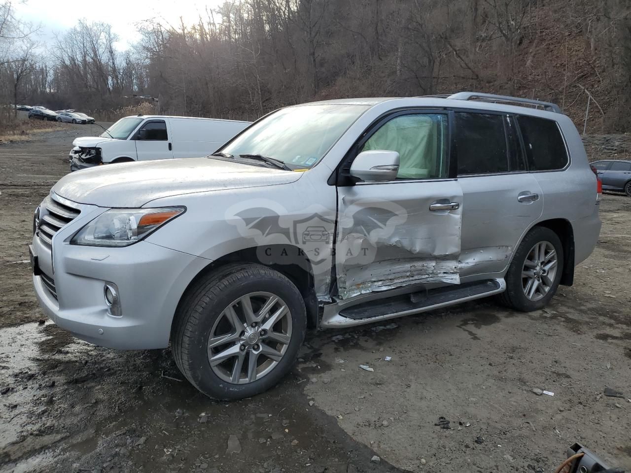 Lexus LX 570 5.7L 8 2013
