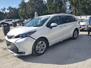 Toyota Sienna LIMITED 2.5L 4 2024