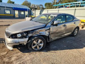 Kia Optima LX 2.4L 4 2015