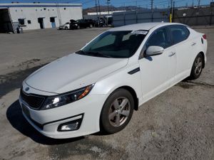 Kia Optima LX 2.4L 4 2015