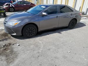 Toyota Camry LE 2.5L 4 2015