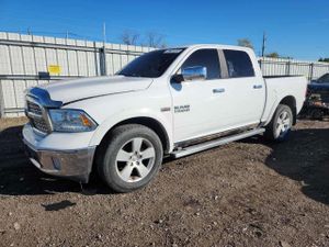 RAM 1500 LARAMIE 5.7L 8 2014