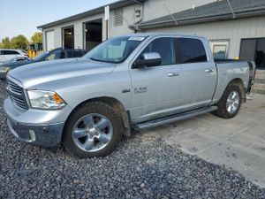 RAM 1500 SLT 5.7L 8 2013