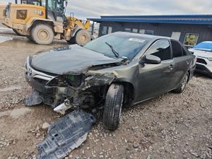 Toyota Camry BASE 2.5L 4 2012