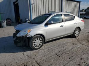 Nissan Versa S 1.6L 4 2013