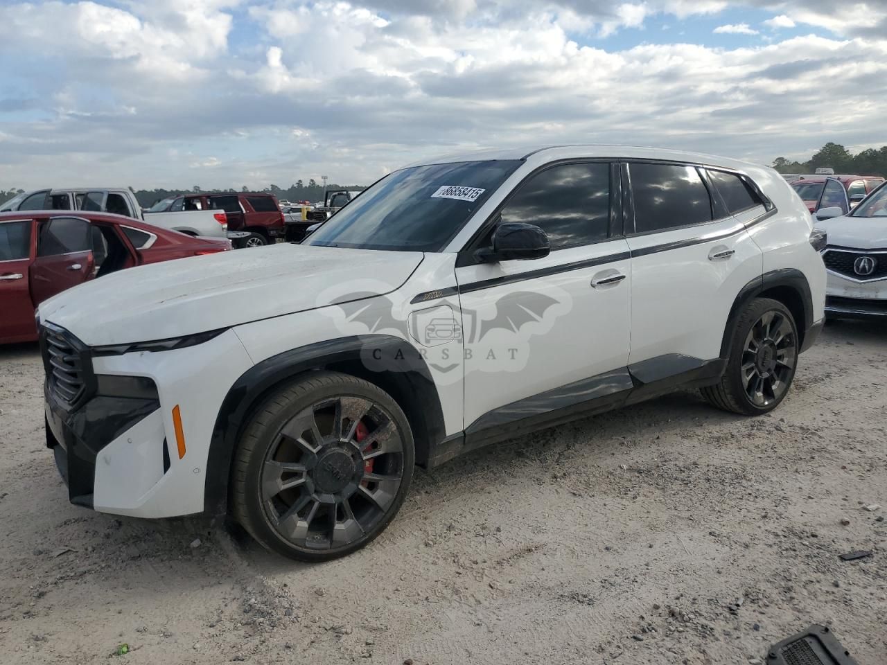 BMW XM 4.4L 8 2024