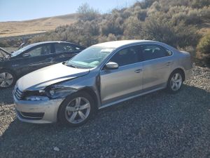 Volkswagen Passat SE 2.5L 5 2013