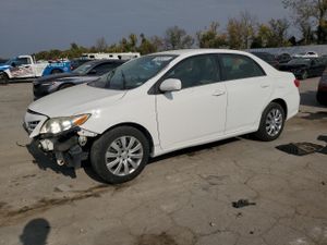Toyota Corolla BASE 1.8L 4 2013