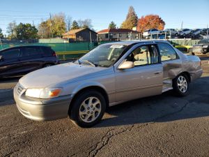 Toyota Camry CE 2.2L 4 2000