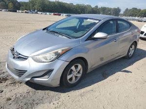 Hyundai Elantra SE 1.8L 4 2015