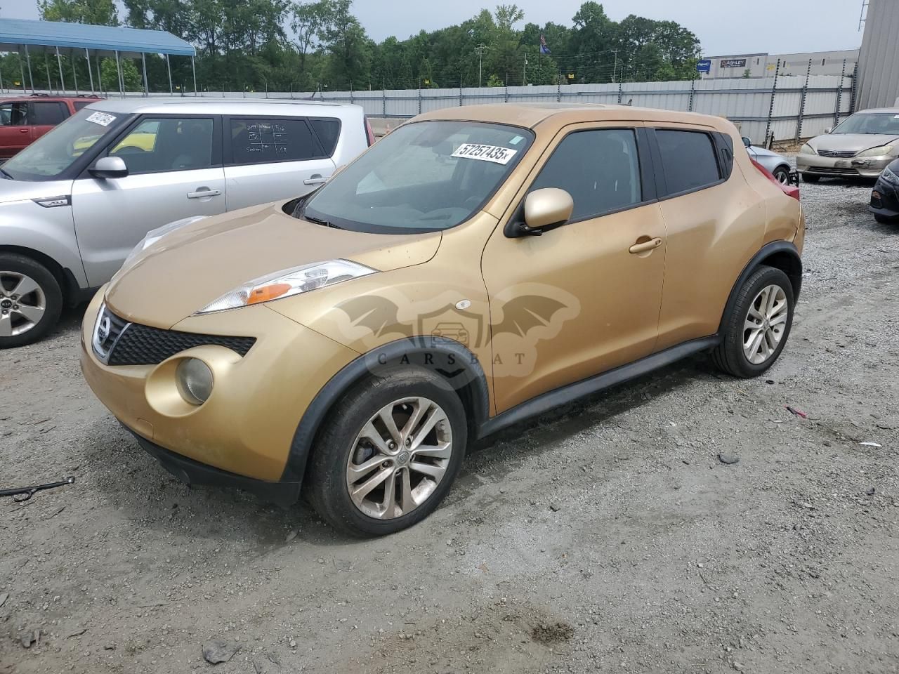 Nissan Juke S 1.6L 4 2013