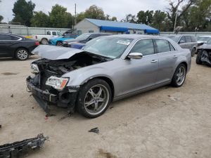 Chrysler 300C 5.7L 8 2013