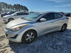 Hyundai Elantra SE 1.8L 4 2014