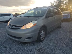 Toyota Sienna CE 3.5L 6 2009