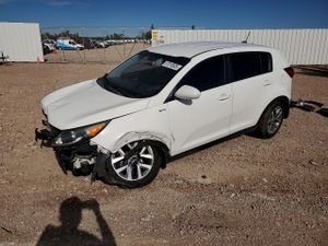 Kia Sportage LX 2.4L 4 2015