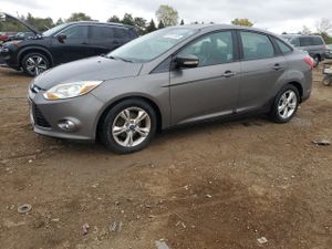 Ford Focus SE 2.0L 4 2012