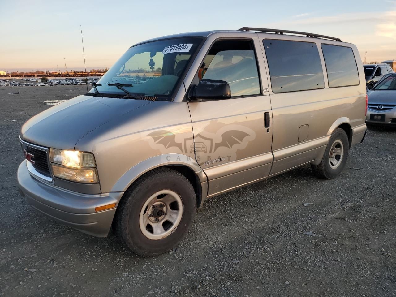 GMC Safari XT 4.3L 6 2002