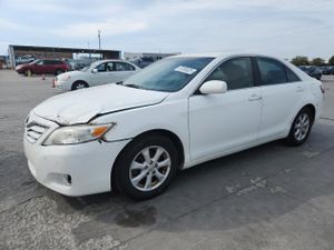 Toyota Camry BASE 2.5L 4 2011