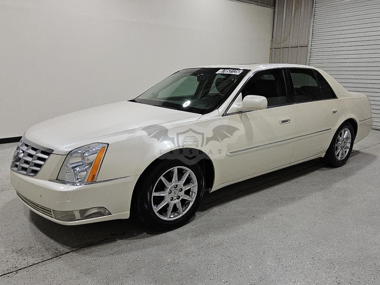 Cadillac DTS LUXURY COLLECTION 4.6L 8 2011