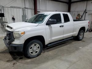 Toyota Tundra DOUBLE CAB SR 4.6L 8 2015