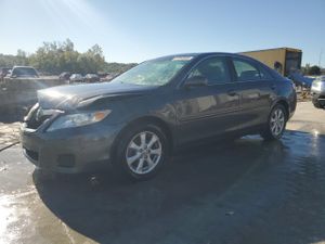 Toyota Camry BASE 2.5L 4 2011
