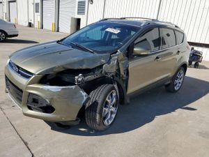 Ford Escape TITANIUM 2.0L 4 2013