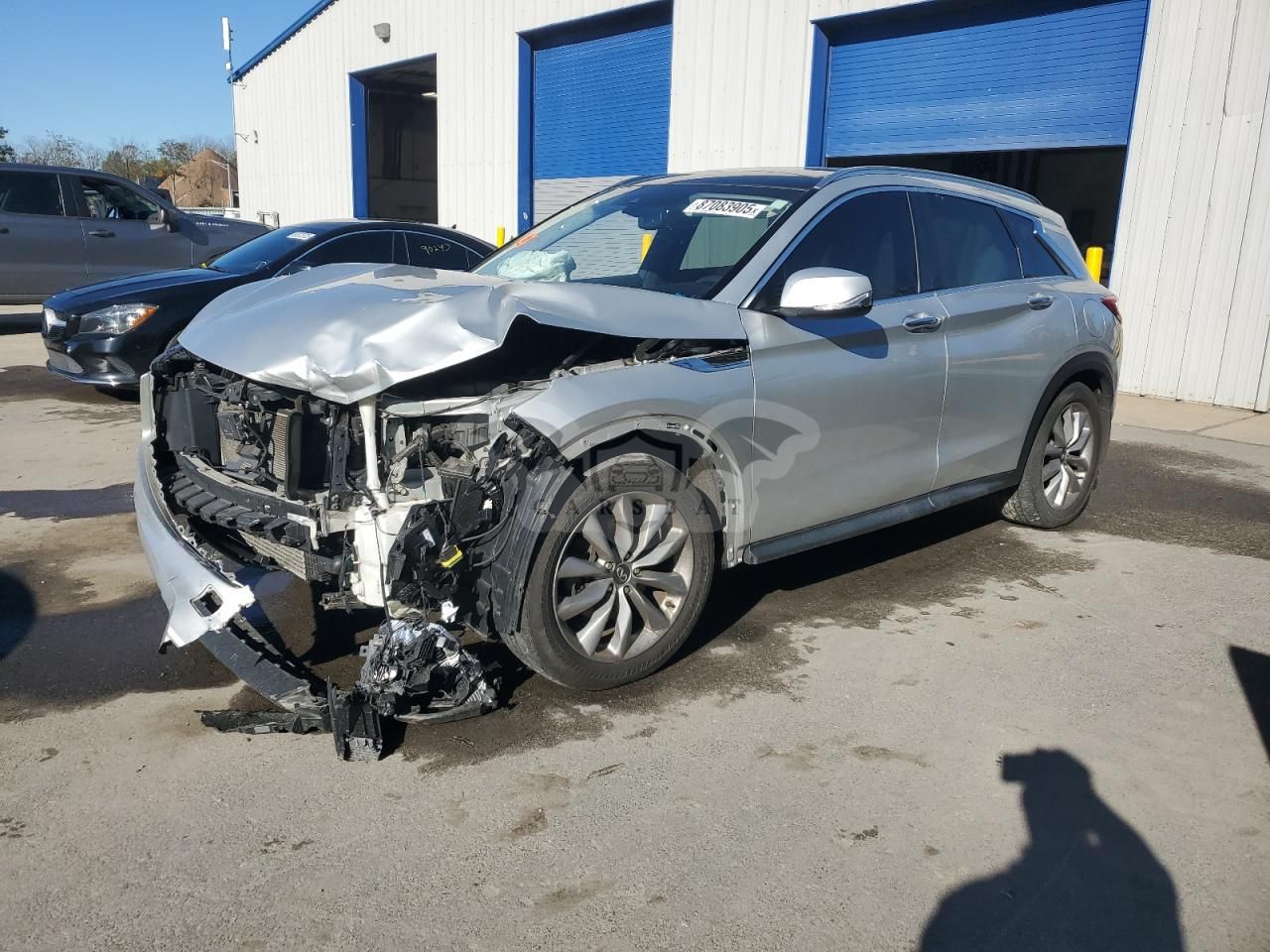 Infiniti QX50 LUXE 2.0L 4 2021