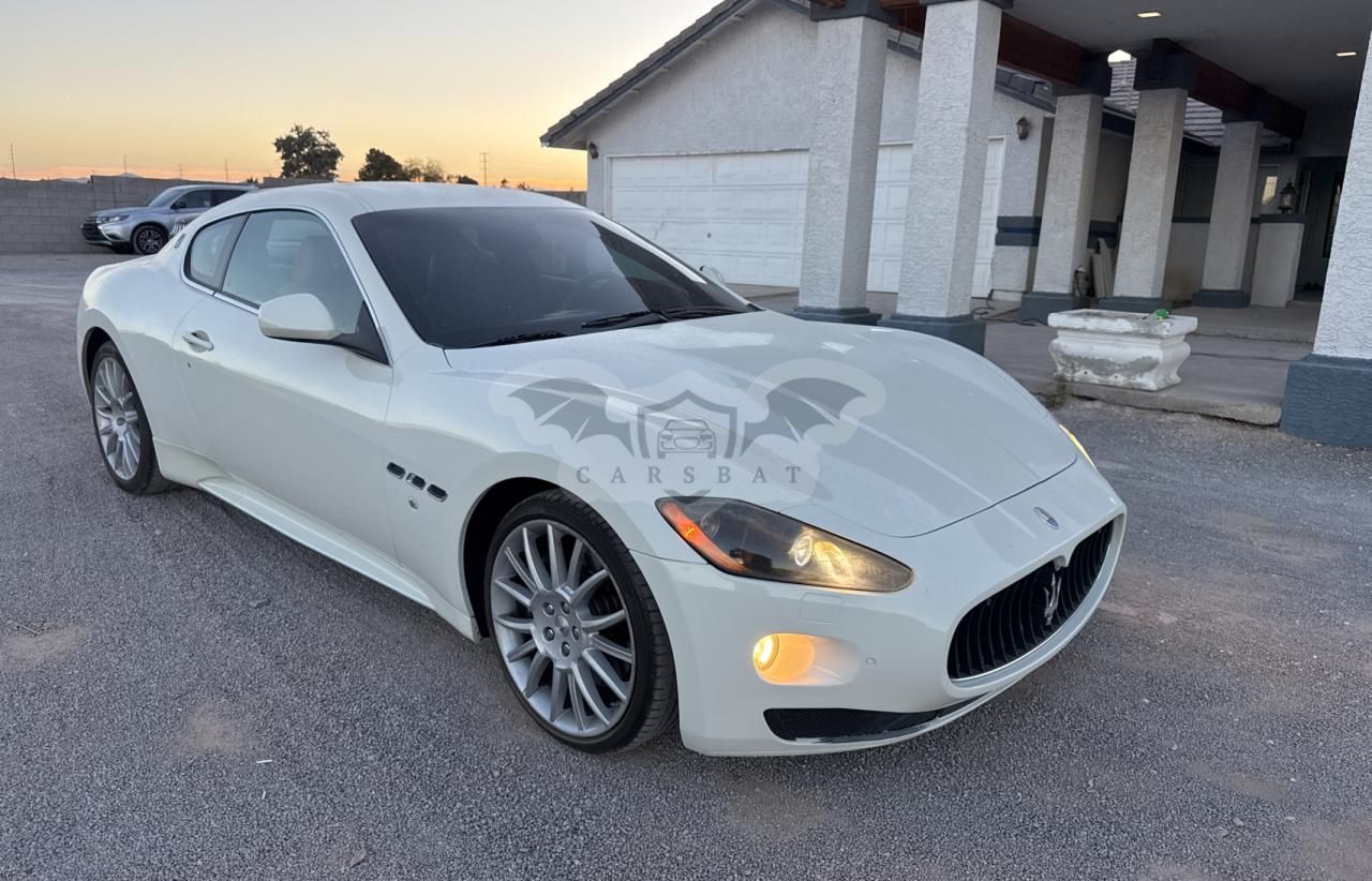 Maserati GranTurismo S 4.7L 8 2012