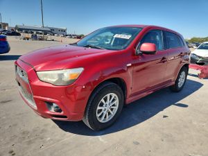 Mitsubishi Outlander ES 2.0L 4 2011
