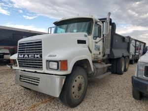 Mack 600 CHN600 11.9L 6 2007