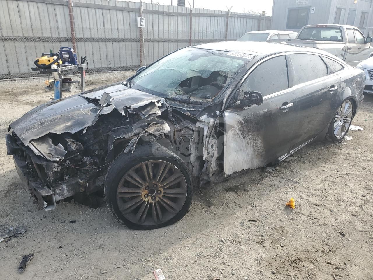 Jaguar XJ PORTFOLIO 3.0L 6 2015