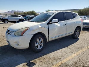 Nissan Rogue S 2.5L 4 2013