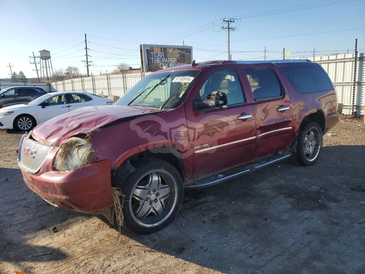 GMC Yukon DENALI 6.2L  8 2011
