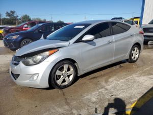 Hyundai Elantra GLS 1.8L 4 2013