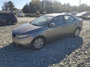 Kia Cerato / Forte / K3 EX 2.0L 4 2010