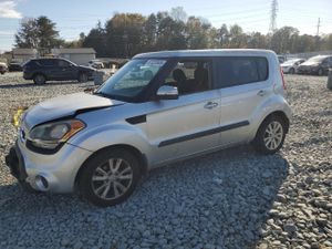 Kia Soul + 2.0L 4 2012