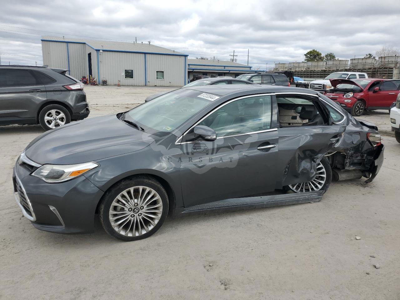Toyota Avalon XLE 3.5L  6 2018