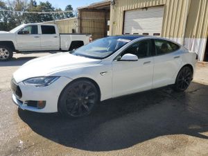 Tesla Model S 2015