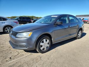 Volkswagen Jetta BASE 2.0L 4 2014