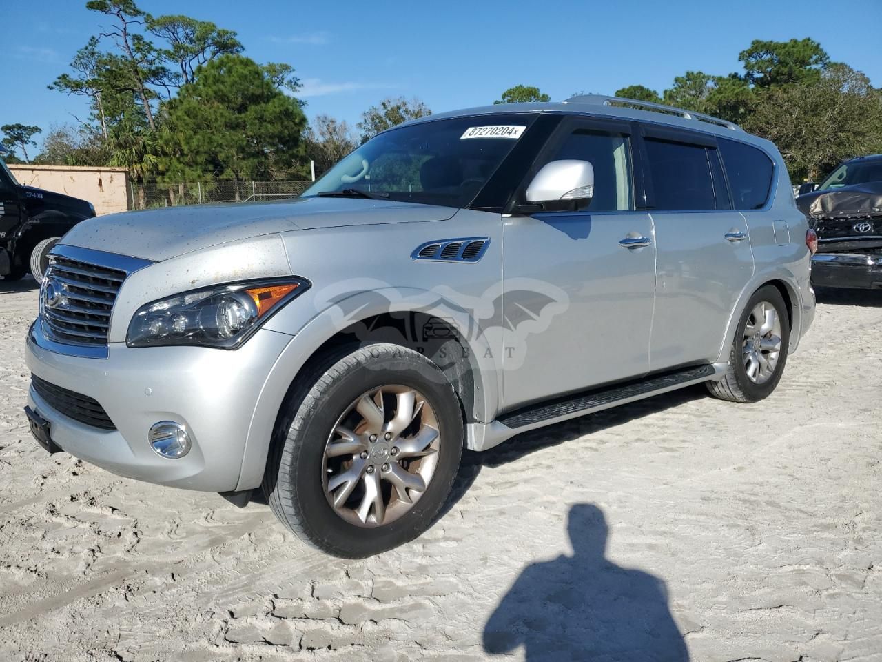 Infiniti QX56 5.6L 8 2011