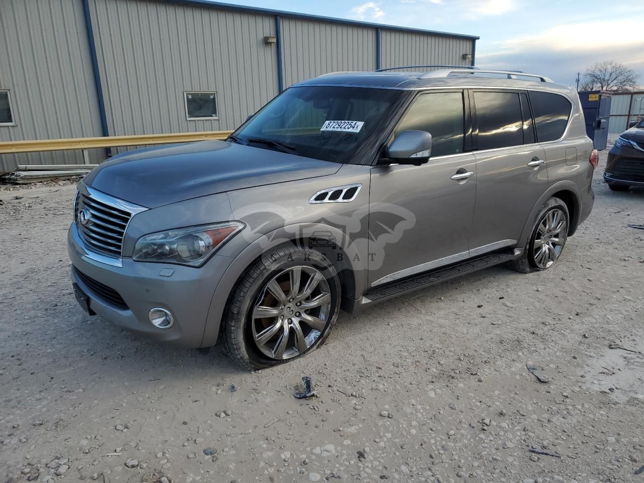 Infiniti QX56 5.6L 8 2012