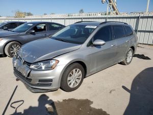 Volkswagen Golf Sportsvan S 1.8L 4 2015