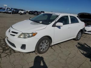 Toyota Corolla BASE 1.8L 4 2013