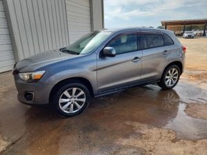 Mitsubishi Outlander ES 2.0L 4 2015