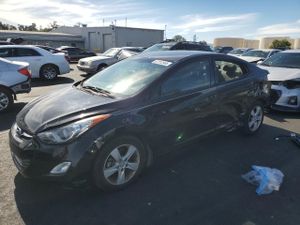 Hyundai Elantra GLS 1.8L 4 2013