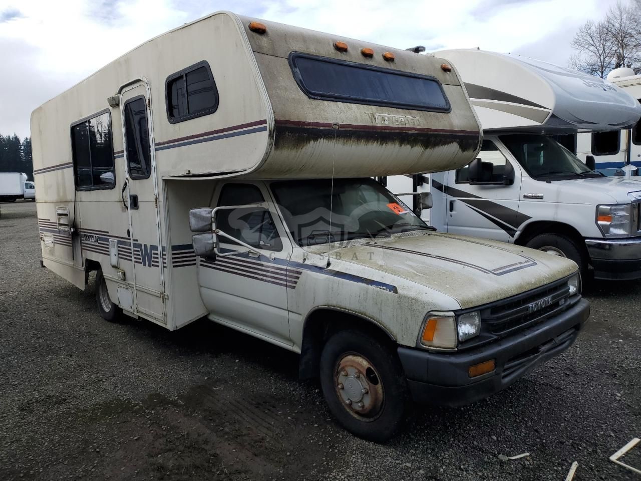 Toyota Hilux CAB CHASSIS SUPER LONG WHEELBASE 3.0L 6 1990