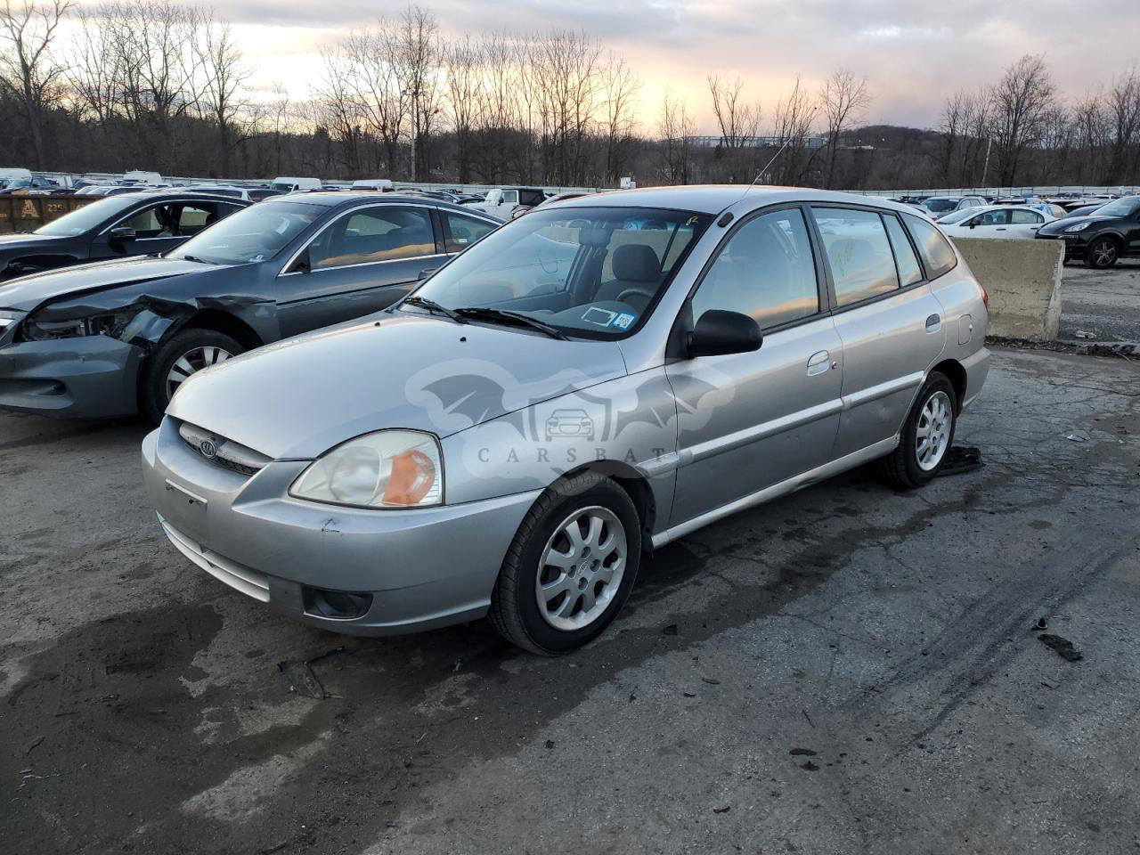 Kia Rio CINCO 1.6L  4 2003