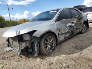 Toyota Camry LE 2.5L 4 2015